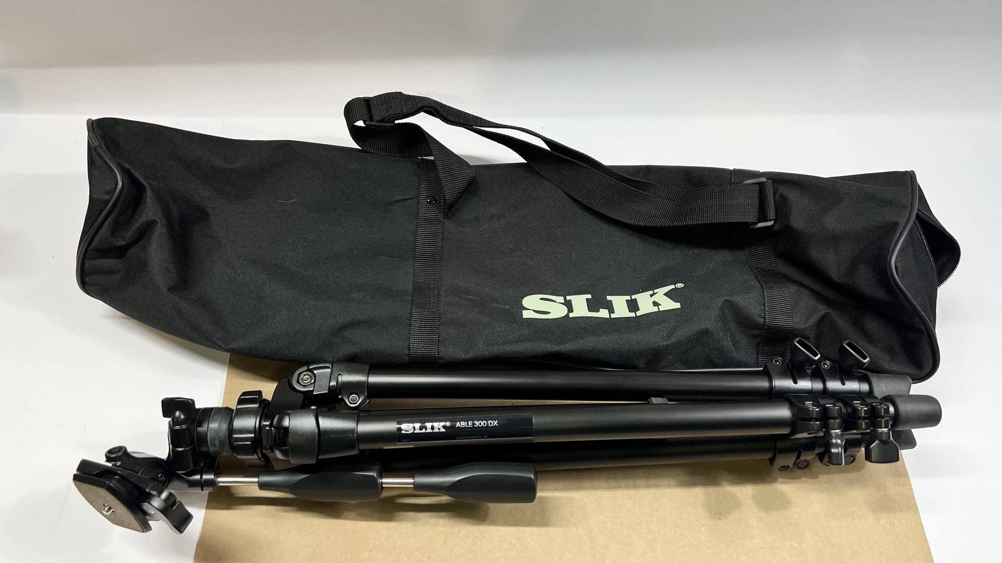 SLIK ABLE 300DX TRIPOD