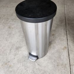 3' Trash Bin