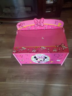 Minnie mouse toy box