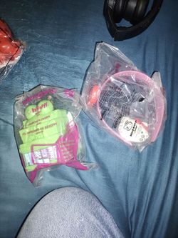 2 McDonald's hello kitty items 4 each