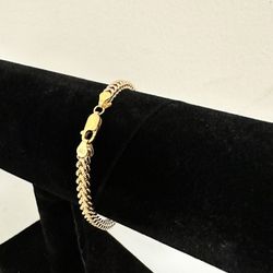 10 Karat Gold Two-Toned Diamond-Cut Franco Bracelet. 4mm/7.5”