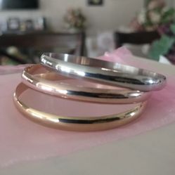 Beautiful 3 Colored Bracelets 
