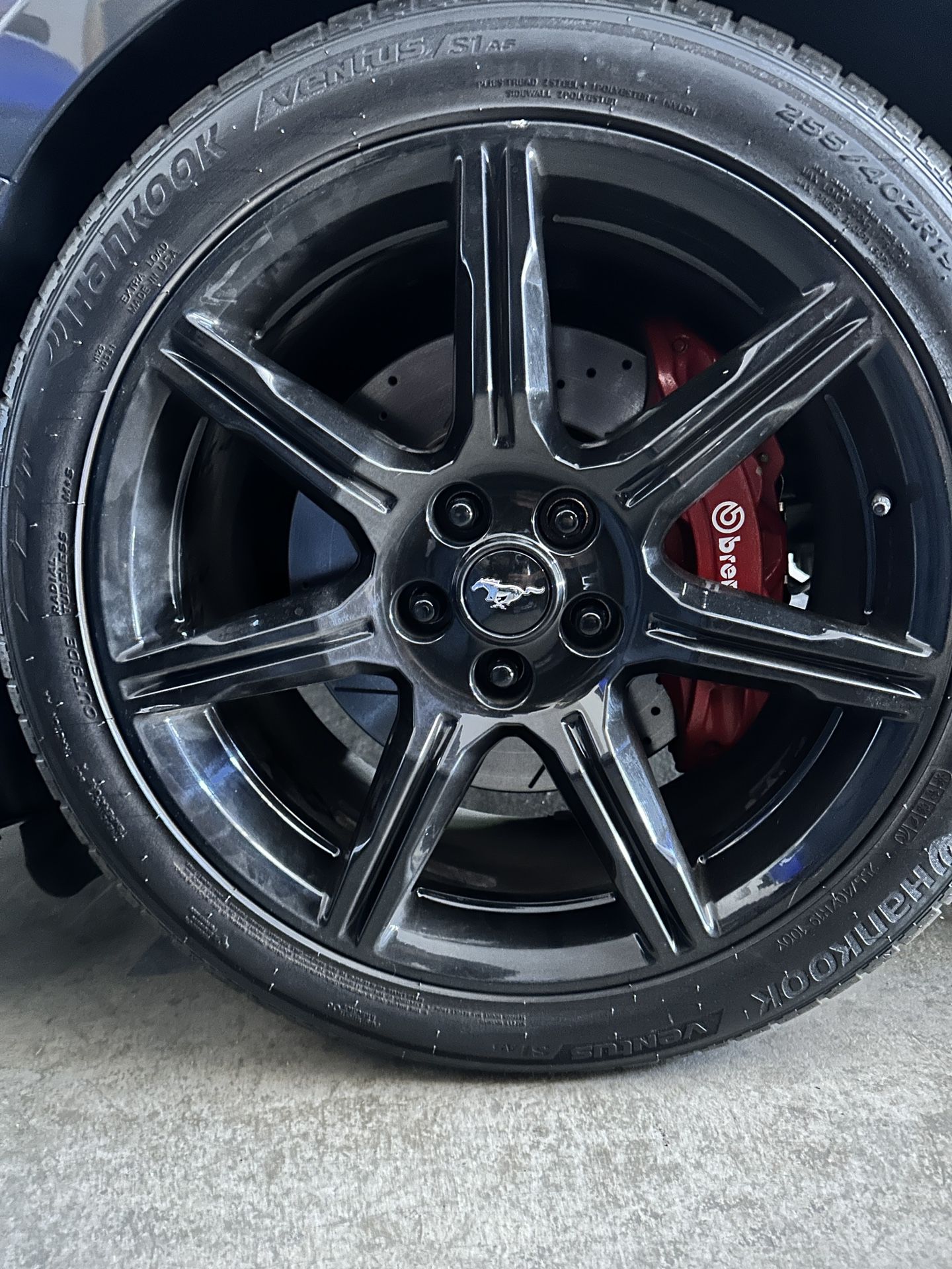 Stock 19inch black Rims For mustang 