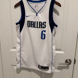 Rare Kristaps Porzingis Dallas Mavericks Authentic white Jersey Size Small