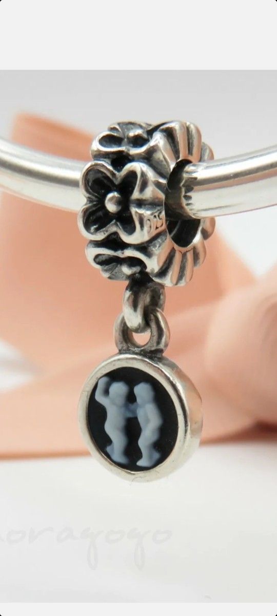 Pandora Leo And Gemini Zodiac Charms