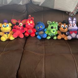 FNAF Plushies 
