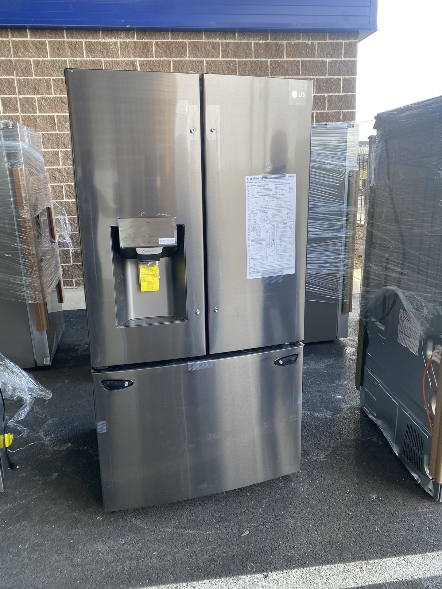 LG Refrigerator 36 Inc