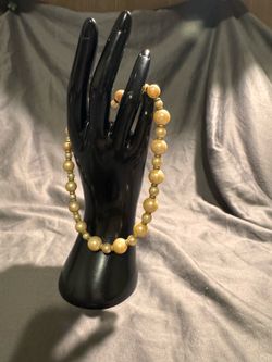 Faux pearl choker necklace