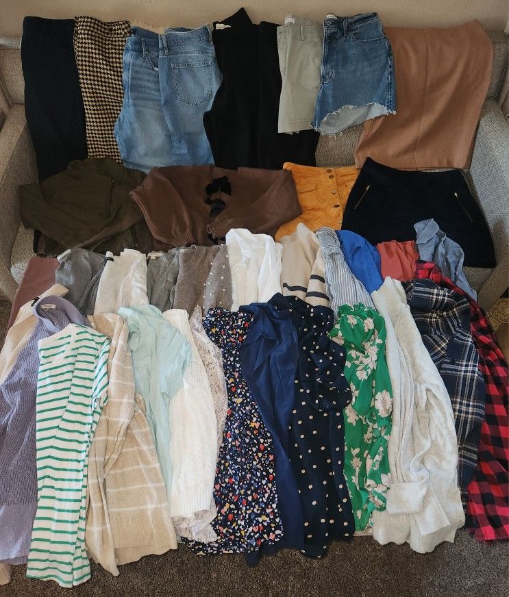 Closet Clean Out Women's Clothes