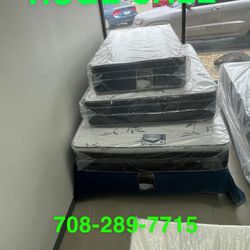 Huge sale for Mattress And Box Twin size mattress and box 150.$ full 190$ Queen 200$ king 290$. free delivery free set up 708….280….7715… cash or Zell