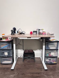 Electric Sit-Stand Desk - Like New! 🖥️