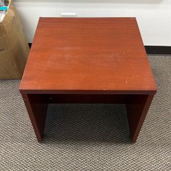 Wood Side Table / Small Coffee Table – Excellent Condition