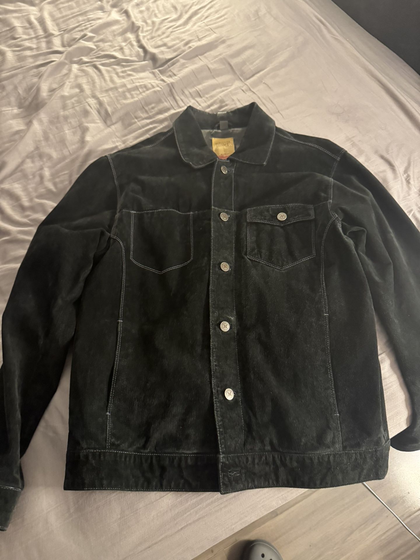 HURLEY - Leather Suede Mens Denim Jean Jacket. Mens size: L. Black. Button closures. 