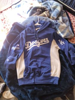 Dodger sweater