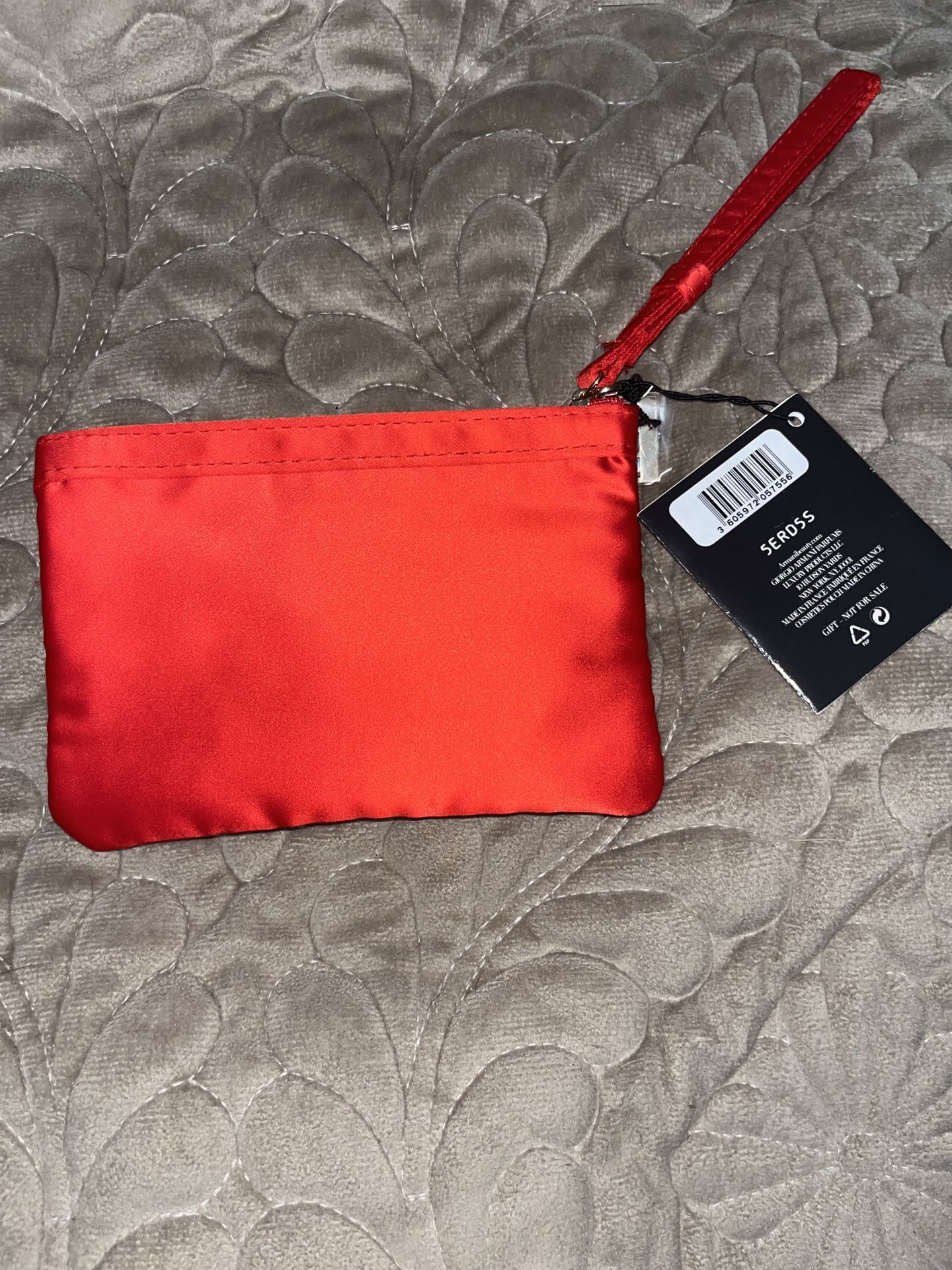 GIORGIO ARMANI RED MESH POUCH 💋⚜️