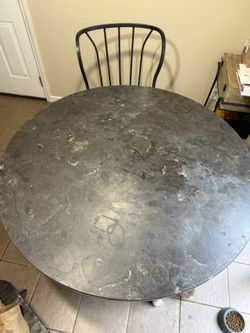 Bassett Stone Table With Chairs 