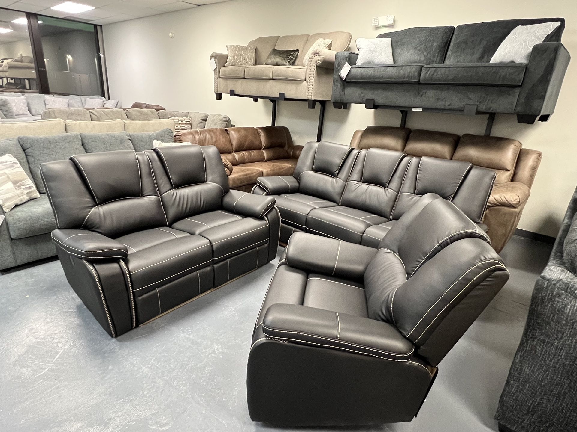 MUST GO NOW SOFAS SECTIONALS AND MORE! HUGE DISCOUNTS!