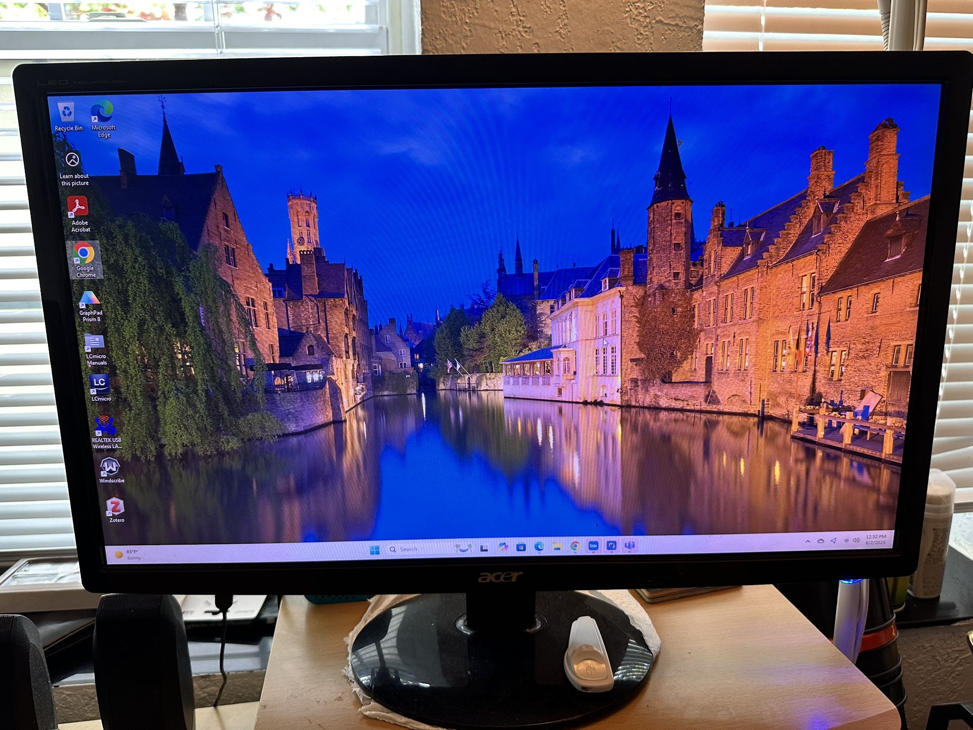 Acer and Asus Monitor 24 Inches