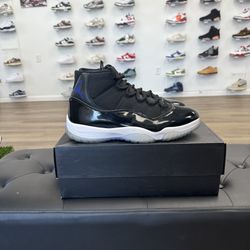 Jordan 11 Space Jam