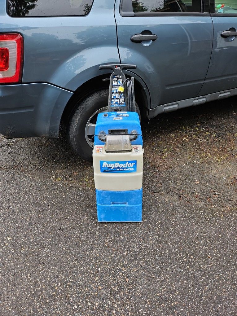Rug Doctor Wide Track Carpet Cleaner