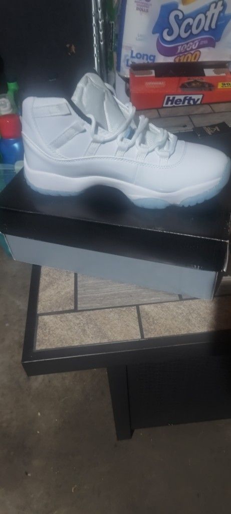 Jordan 11's