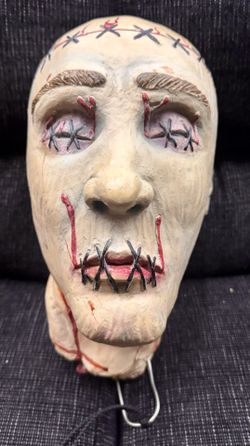 Spirit Halloween Hanging Head (2005-2011 collection)