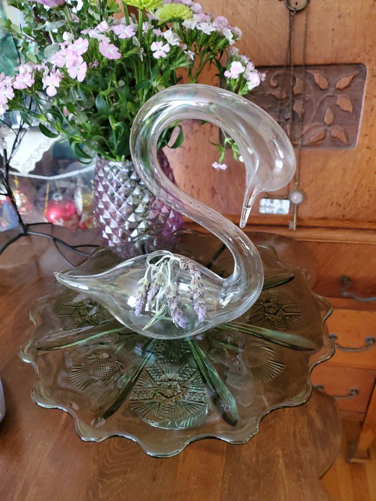 Sweet Blown Glass Swan Flower Vase