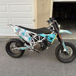 2018 husqvarna 701 Supermoto