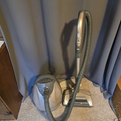 Kenmore Elite 700 Series Bagged Canister Vacuum