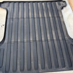 Truck bed mat