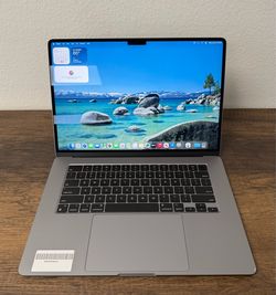 15" MacBook Air M2 8 Core*256GB SSD*8GB RAM