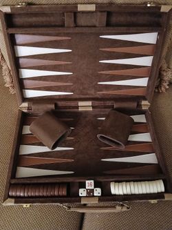 Vintage Traveling Backgammon Set