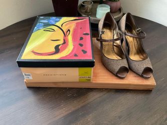 Brown Tweed Peep Toe Heels~ New in Box ~ Size 10