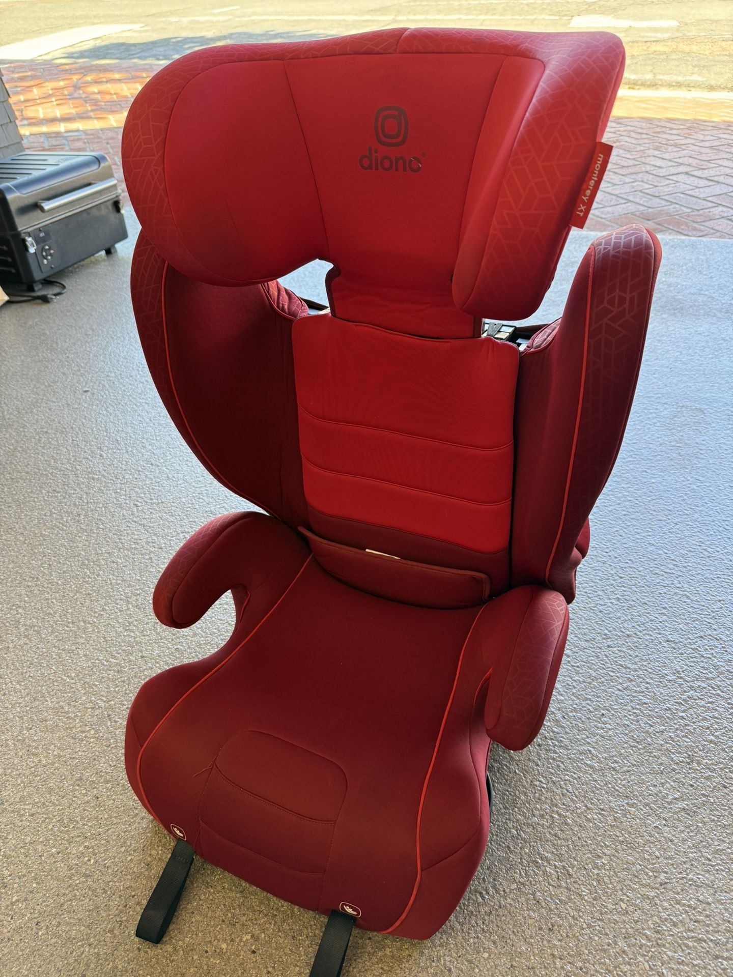 Diono Monterey 2XT Latch 2 in 1 High Back Booster Car Seat with Expandable Height & Width, Side Impact Protection