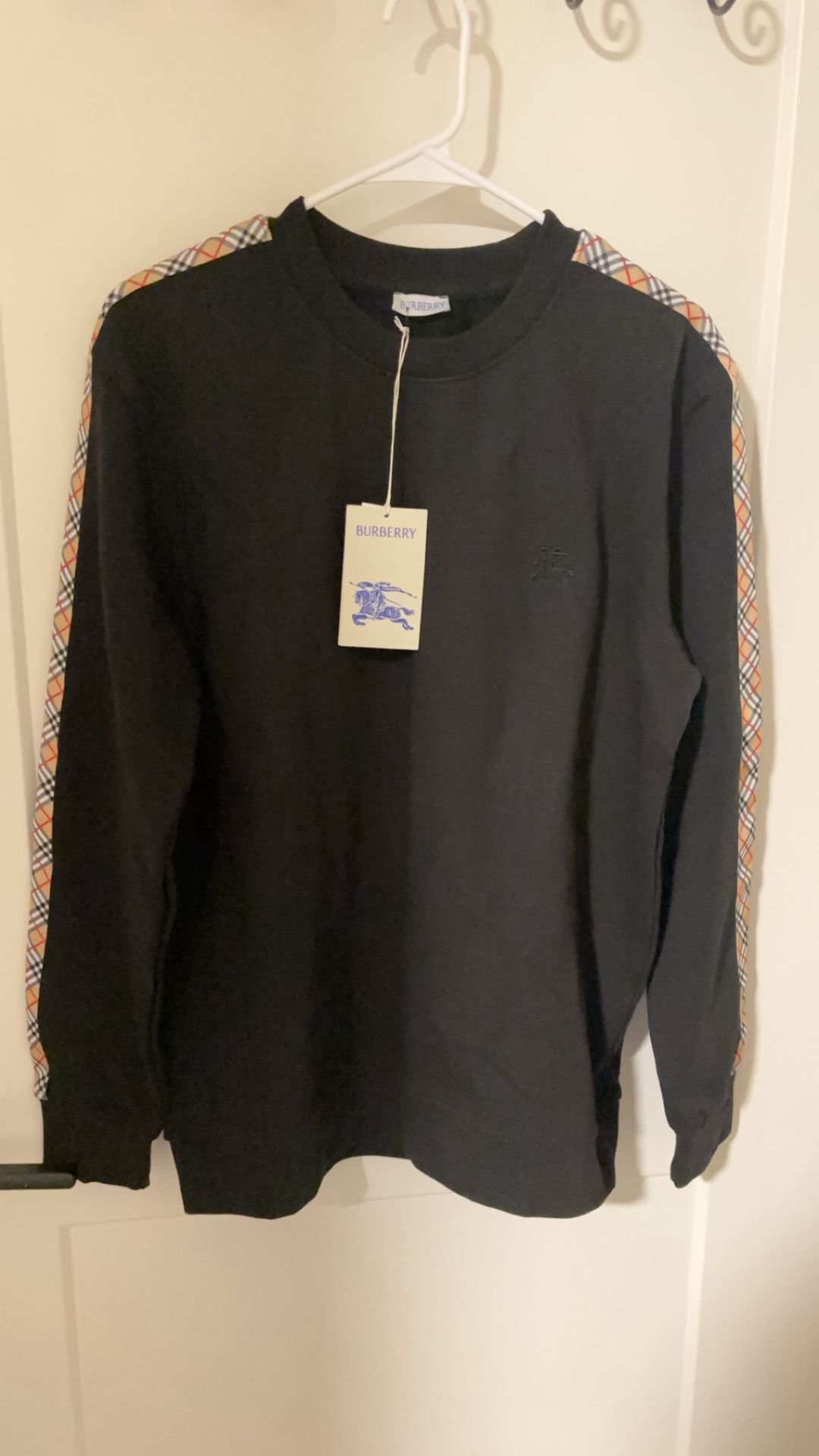 Burberry Pull Over Sweater