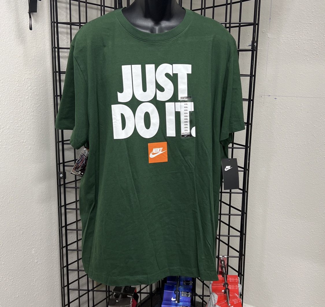 Nike T Shirt 