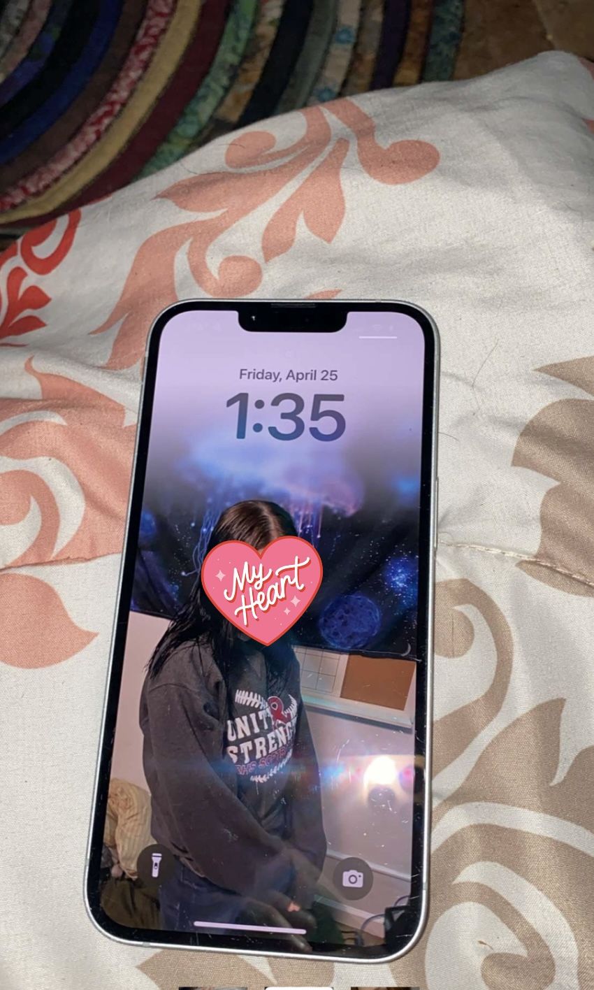 iPhone 16