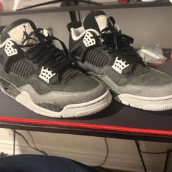 Jordan 4 Fear 9.5
