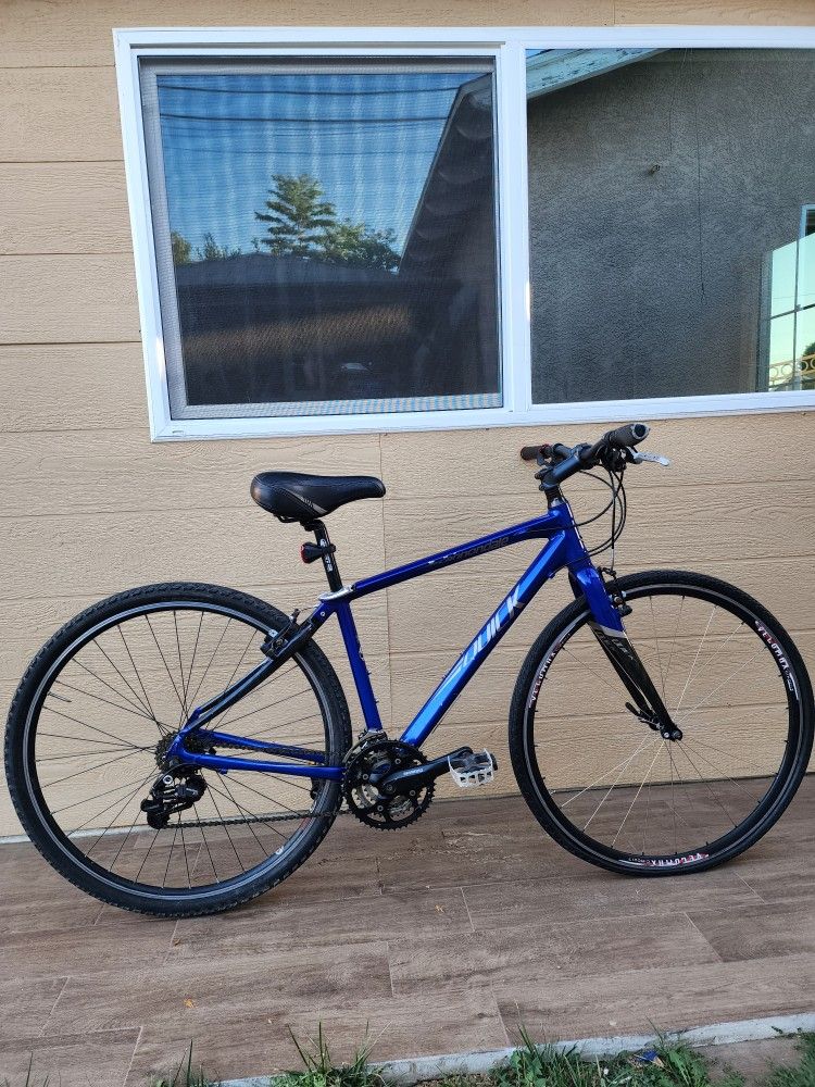CANNONDALE QUICK 6 | HYBRID BIKE | LIGHTWEIGHT & FAST