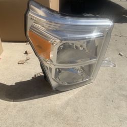 Ford F-250 2015 original headlamps set of 2.