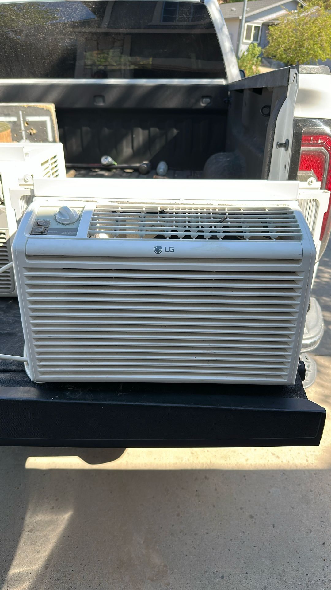 LG window AC unit 