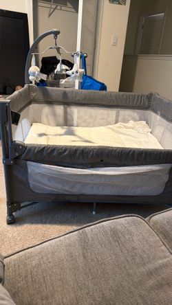 Bedside bassinet