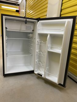 Walsh Compact Refrigerator 3.5 Cu.Ft.