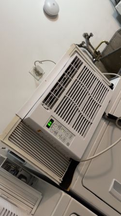 GE unit 6050 Btu like new cold cold