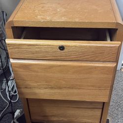 Solid Wooden Filing Cabiemt 