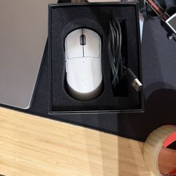 Logitech g-pro Super light