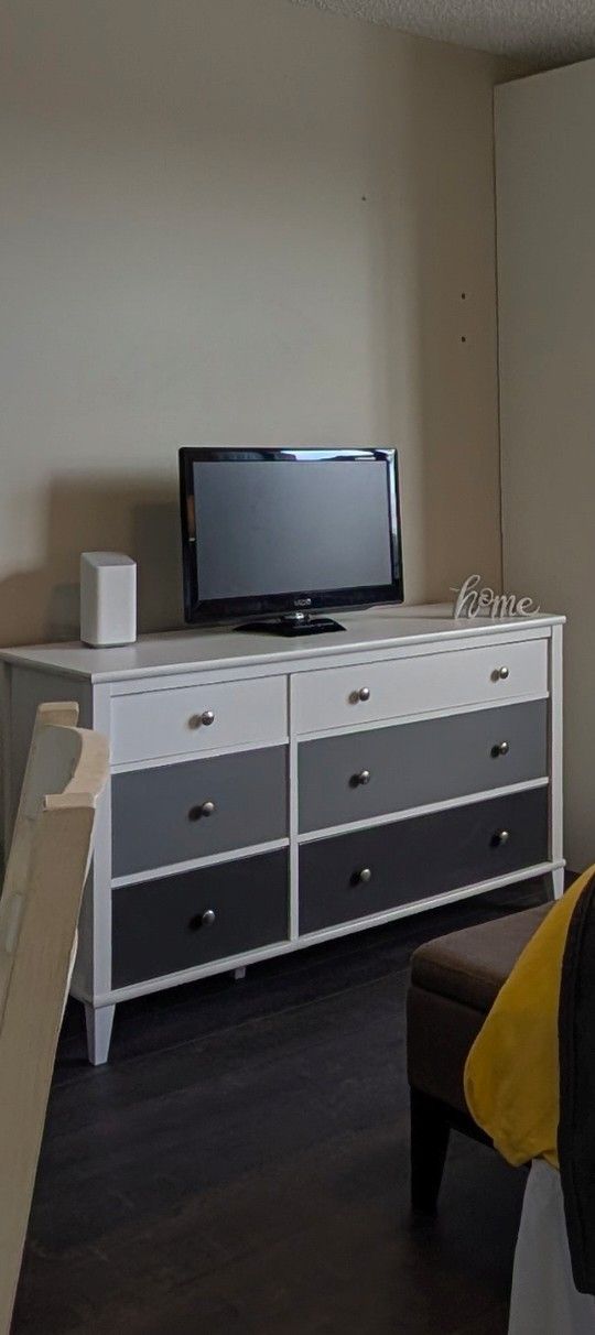 Need A Free TV For Staging - Not Working Is Fine - I'll Pick It Up
