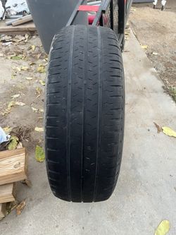 1 USED TIRE 215/65R17 NEXEN