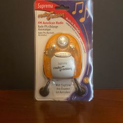 Suprema Radio Action FM Autoscan Vintage Portable Vintage Radio Earbuds Flashlight