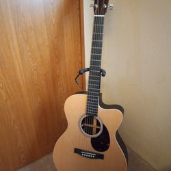 Martin OMCPA4 ACOUSTIC GUITAR